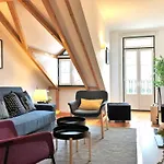 Sm3 Cosy And With Rooftop Terrace And Ac! In Principe Real, Near Bairro Alto *