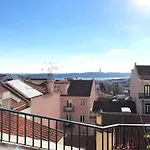 Sm3 Cosy And With Rooftop Terrace And Ac! In Principe Real, Near Bairro Alto * Lisboa