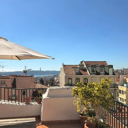Apartment Sm3 Now With New Ac Rootop Terrace Bright And Cozy Pr Real Br Alto Lisbon