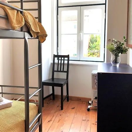 Sm3 Cosy And With Rooftop Terrace And Ac! In Principe Real, Near Bairro Alto * Лиссабон