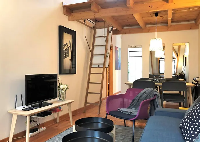 Sm3 Cosy And With Rooftop Terrace And Ac! In Principe Real, Near Bairro Alto
